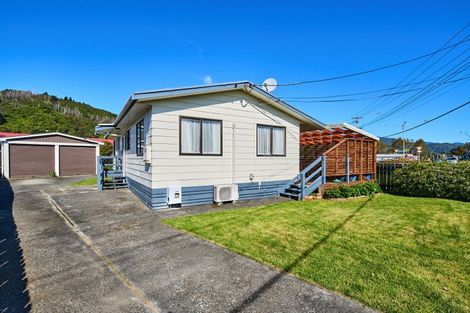 Photo of property in 2 Wellington Road, Wainuiomata, Lower Hutt, 5014