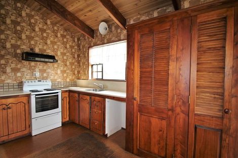 Photo of property in 12 Ashworth Street, Alexandra, 9320