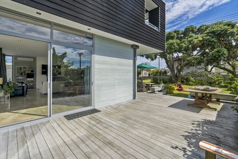 Photo of property in 37 Laurence Street, Manly, Whangaparaoa, 0930