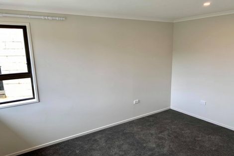 Photo of property in 32 Tomkins Street, Green Island, Dunedin, 9018