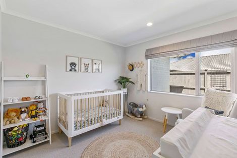 Photo of property in 5 Wick Place, Wattle Downs, Auckland, 2103