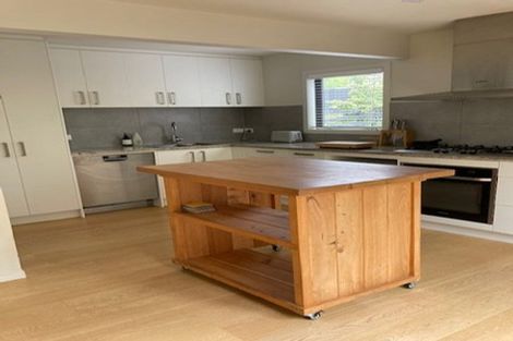 Photo of property in 9 Maori Hut Road, Red Beach, 0932