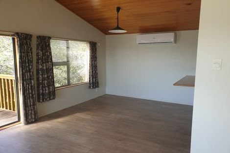 Photo of property in 38 Banyan Drive, Totara Heights, Auckland, 2105