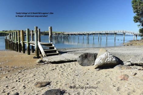 Photo of property in 32 Komiti Road, Tinopai, 0593