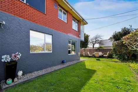 Photo of property in 2/58 Paynters Avenue, Strandon, New Plymouth, 4312