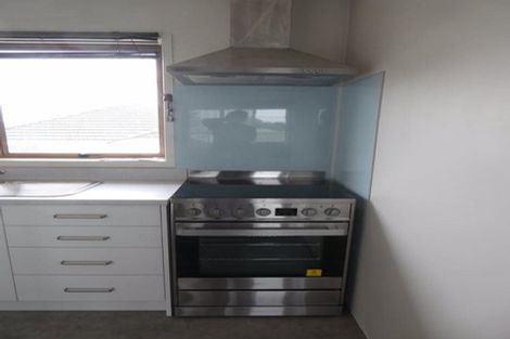 Photo of property in 1/744 Te Atatu Road, Te Atatu Peninsula, Auckland, 0610