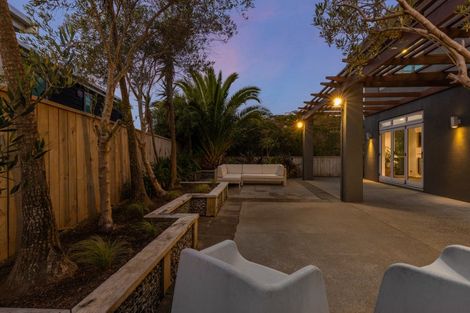 Photo of property in 35 Endeavour Drive, Whitby, Porirua, 5024