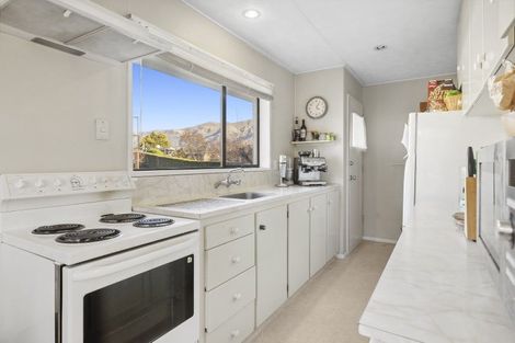 Photo of property in 37 Hunter Crescent, Wanaka, 9305