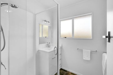 Photo of property in 2/353 Saint Aubyn, Moturoa, New Plymouth, 4310