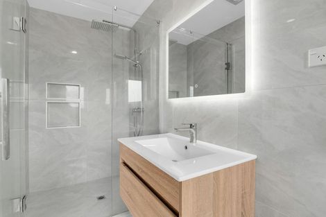 Photo of property in 7c Kotahi Road, Mount Wellington, Auckland, 1062