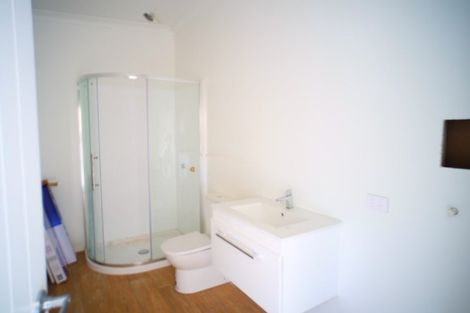 Photo of property in 2/19 Collins Avenue, Tawa, Wellington, 5028