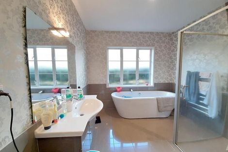 Photo of property in 62 Toscana Drive, Karaka, Papakura, 2113