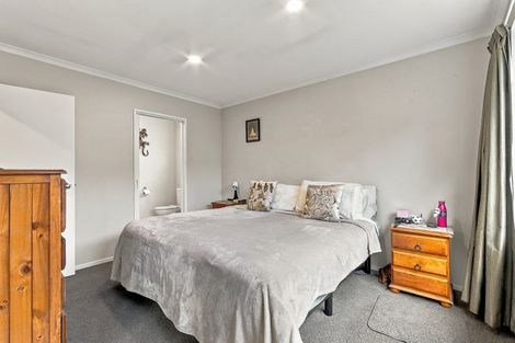 Photo of property in 18 Mcdougal Place, Kaiapoi, 7630