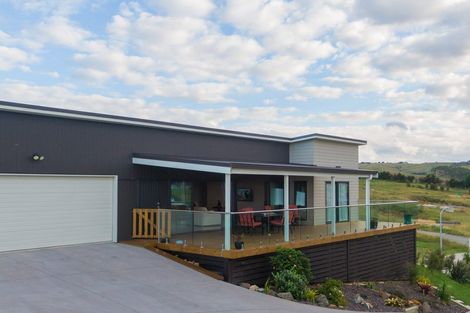 Photo of property in 18 Freyja Crescent, Coopers Beach, 0420