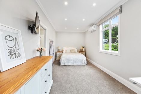 Photo of property in 90 Melbourne Road, Island Bay, Wellington, 6023