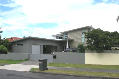 Photo of property in 3 Belvedere Court, West Harbour, Auckland, 0618