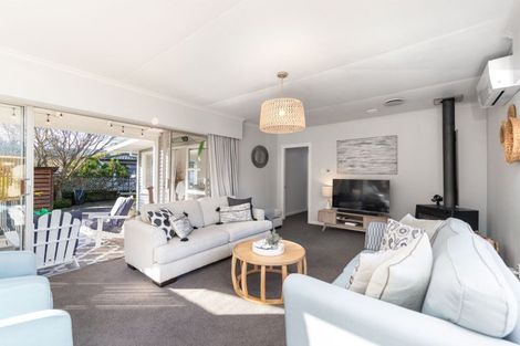 Photo of property in 15 Black Beech Street, Birchville, Upper Hutt, 5018