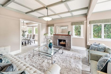 Photo of property in 72 Marine Parade, Mellons Bay, Auckland, 2014