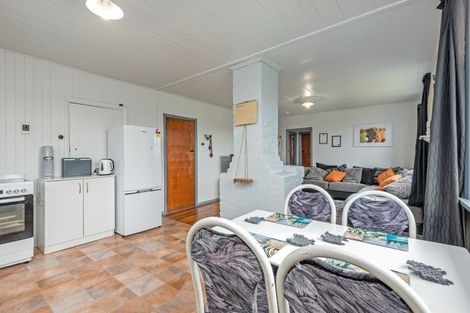 Photo of property in 13 Fox Street, Woodville, 4920