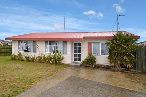 Photo of property in 28 Trimdon Street, Randwick Park, Auckland, 2105