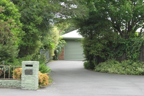 Photo of property in 2/20 Greendale Avenue, Avonhead, Christchurch, 8042