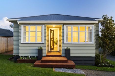 Photo of property in 51 Burrow Road, Pukekohe, 2120