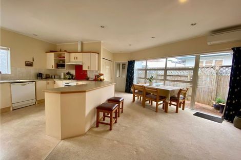 Photo of property in 39b Saint Albans Avenue, Hokowhitu, Palmerston North, 4410