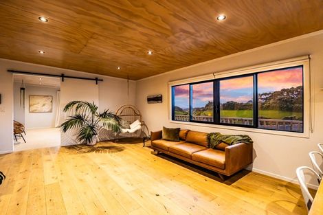 Photo of property in 22b Saint Ives Grove, Whalers Gate, New Plymouth, 4310