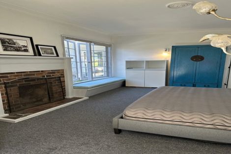 Photo of property in 50 Peter Terrace, Castor Bay, Auckland, 0620