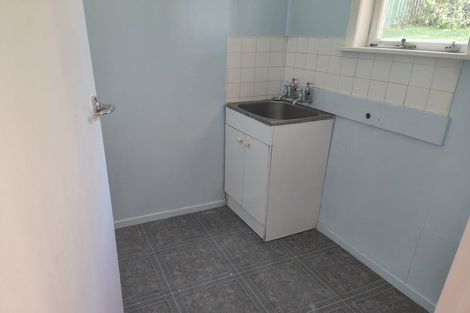 Photo of property in 31 Dundale Avenue, Blockhouse Bay, Auckland, 0600