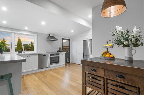 Photo of property in 6 Claremont Avenue, Papanui, Christchurch, 8053