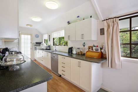 Photo of property in 14 Traffic Road, Greenhithe, Auckland, 0632