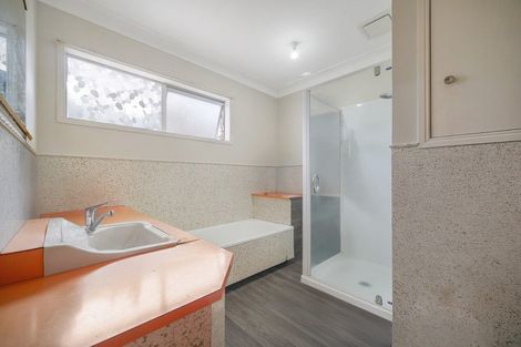 Photo of property in 51 Sunset Road, Totara Vale, Auckland, 0632