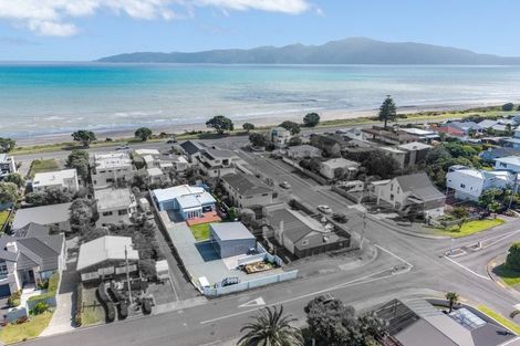 Photo of property in 116 Seaview Road, Paraparaumu Beach, Paraparaumu, 5032