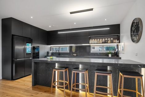 Photo of property in 5e Pierce Road, Milford, Auckland, 0620