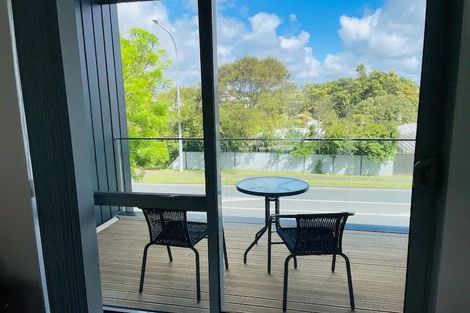 Photo of property in 55a Edmonton Road, Henderson, Auckland, 0612