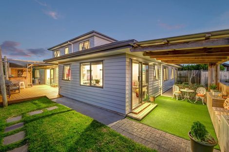 Photo of property in 14 Kingfisher Road, Silverdale, 0932