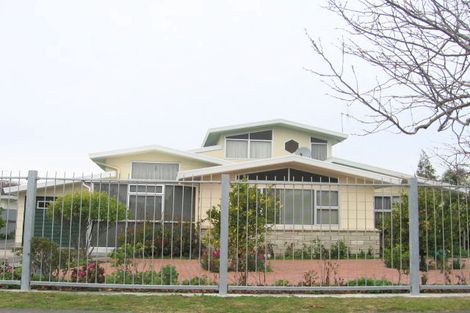 Photo of property in 28 Upham Crescent, Taradale, Napier, 4112
