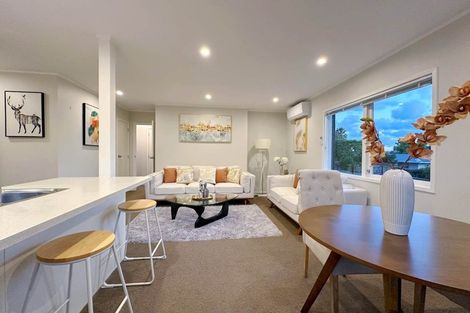 Photo of property in 3/65 Howe Street, Howick, Auckland, 2014