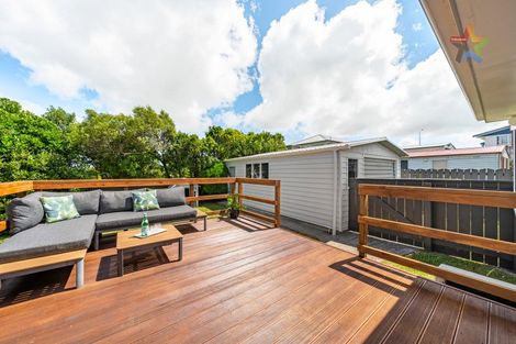 Photo of property in 3 Kaitangata Crescent, Kelson, Lower Hutt, 5010