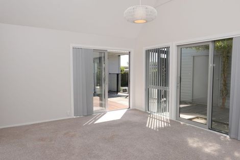 Photo of property in 11 Kotare Street, Waikanae, 5036