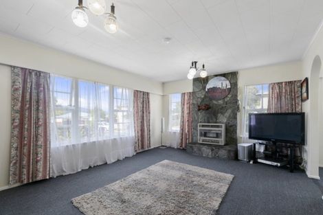 Photo of property in 6 Bexley Grove, Wainuiomata, Lower Hutt, 5014