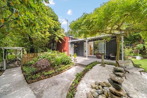 Photo of property in 82 Pinehaven Road, Pinehaven, Upper Hutt, 5019