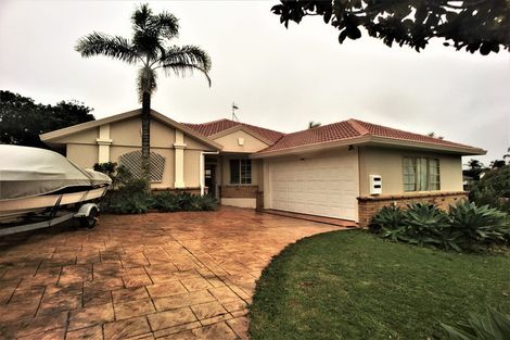 Photo of property in 15 Westminster Gardens, Unsworth Heights, Auckland, 0632