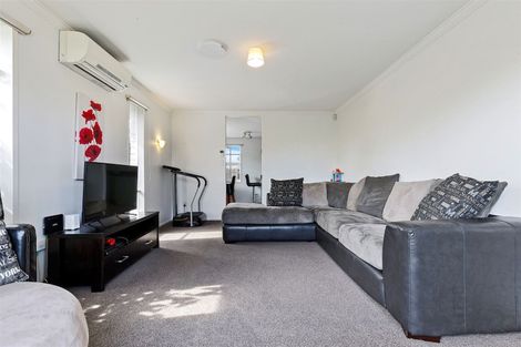 Photo of property in 2/468a Greers Road, Bishopdale, Christchurch, 8053