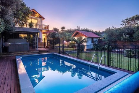 Photo of property in 24 Sunshine Avenue, Paraparaumu, 5032