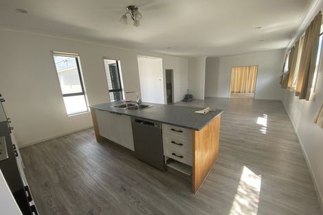 Photo of property in 38 Jandell Crescent, Bucklands Beach, Auckland, 2014
