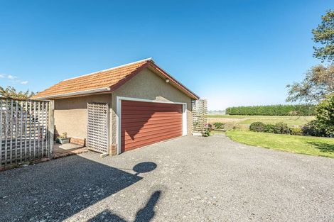 Photo of property in 1 Weraroa Road, Waverley, 4510