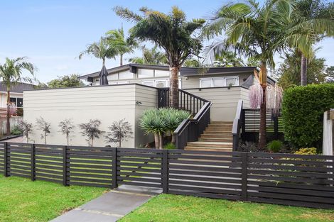 Photo of property in 26 Pipitea Place, Massey, Auckland, 0614