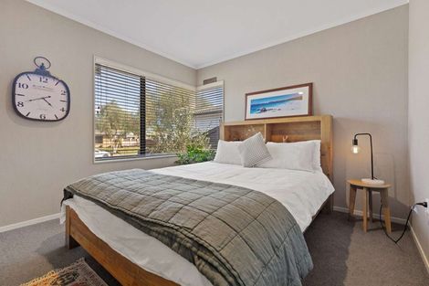 Photo of property in 11 Gibson Place, Papamoa Beach, Papamoa, 3118